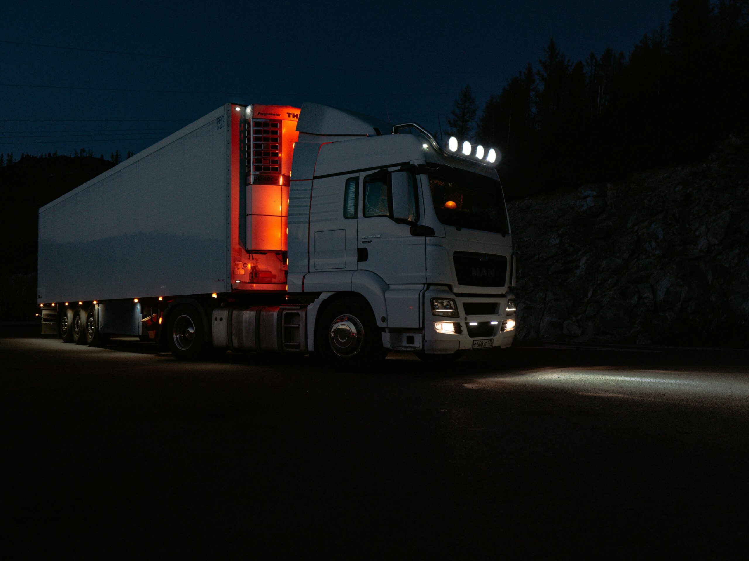 Truck Trailer Servicing & Repairs 6 pexels screeny42 11053640 scaled